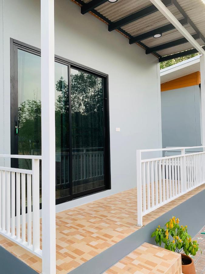 Suanvadee Resort สวนวดี รีสอร์ท Don Sak エクステリア 写真