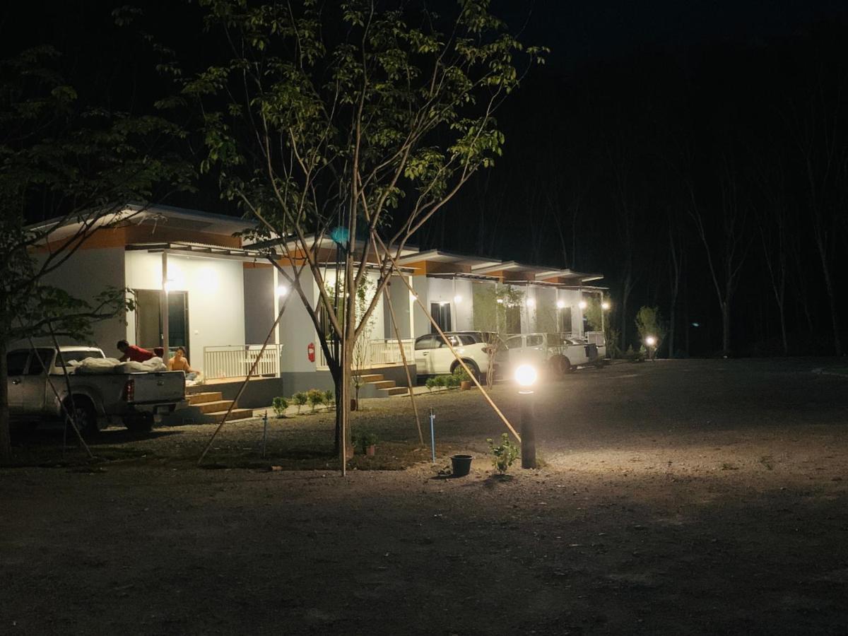 Suanvadee Resort สวนวดี รีสอร์ท Don Sak エクステリア 写真