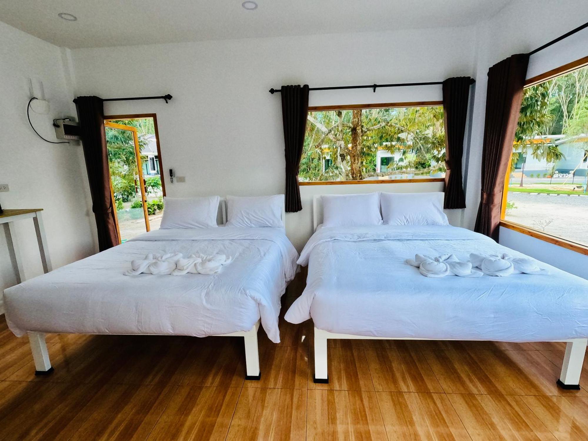 Suanvadee Resort สวนวดี รีสอร์ท Don Sak エクステリア 写真