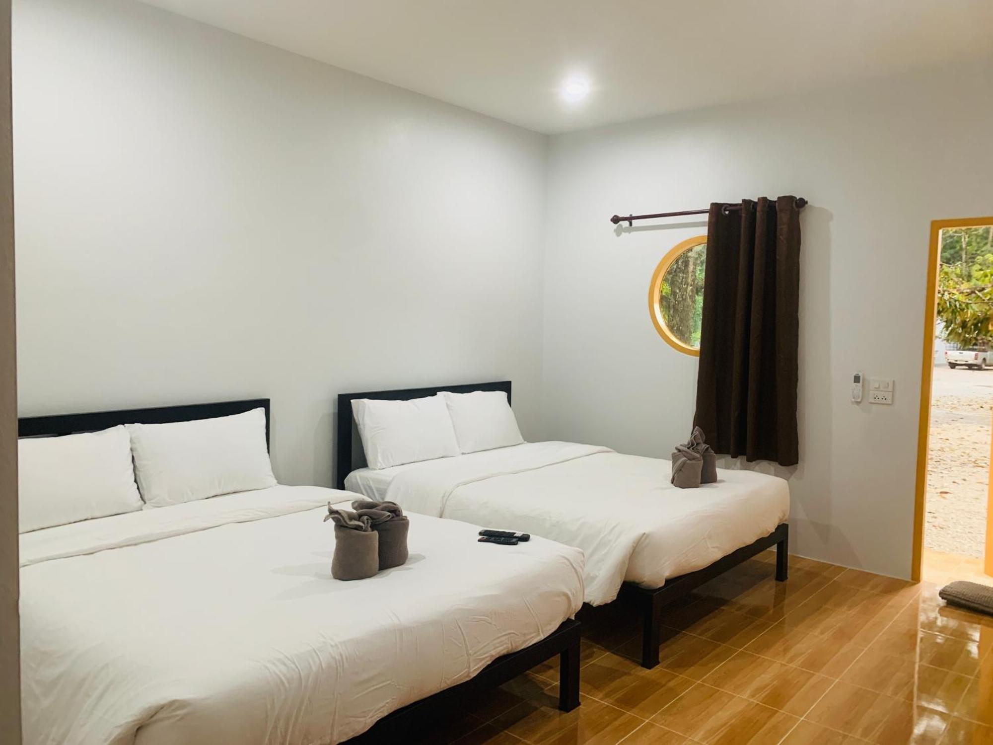 Suanvadee Resort สวนวดี รีสอร์ท Don Sak エクステリア 写真